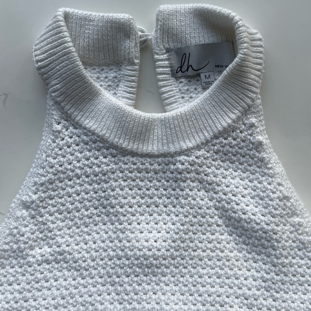 DH New York White Chunky Knit Halter Crop Top - Picture 2 of 6